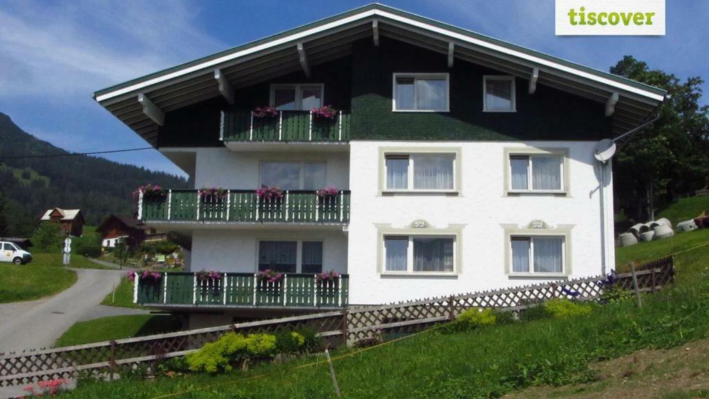 Villa Haus Valuga à Bürserberg Extérieur photo